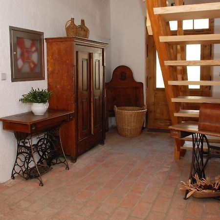 Rekreacni Areal Dvur Honetice Hotel ภายนอก รูปภาพ